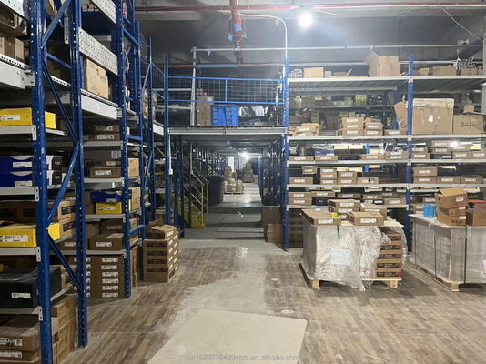 Montura de porta traseira esquerda para o BYD EKEA-6201010/77 Peças originais/de reposição de selos